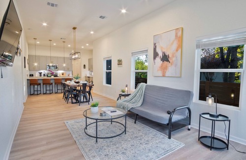 Denver Heights Casa | Stylish 3BR 2BA Urban Retreat Near Lively Downtown