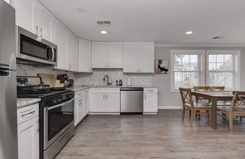 Potomac West Apartamento | Stylish 3BR 3BA Colonial House by Cozysuites