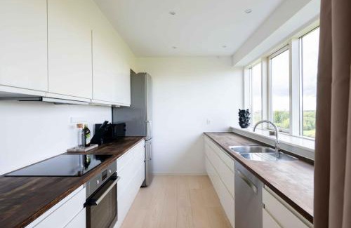 Amager Apartamento | Stylish 3BR Apartment w Two Balconies