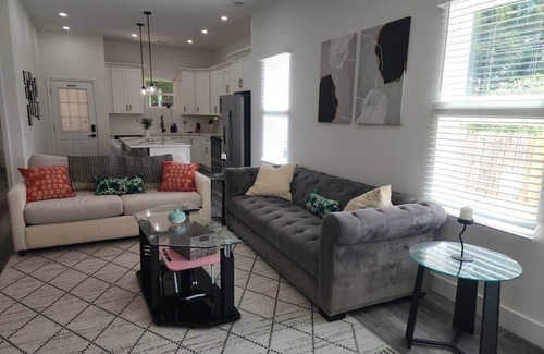 Sylvan Hills Apartamento | Stylish 3BR Apt w/King Suite