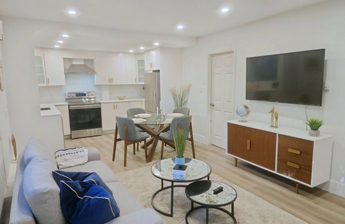 Upper Lonsdale Casa | Stylish 3BR Home w/ Great Access