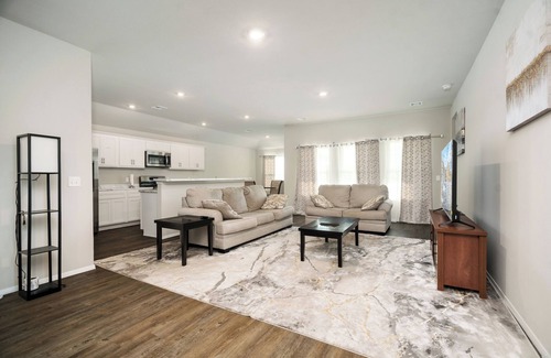 Broken Arrow Casa | Stylish 3BR Home in Broken Arrow - Luxury, Comfort & Style