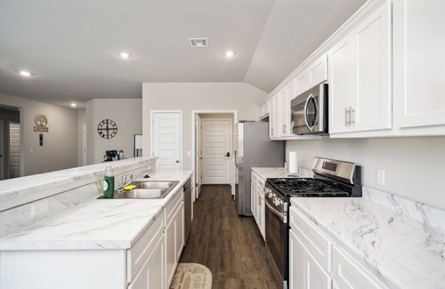 Broken Arrow Casa | Stylish 3BR Home in Broken Arrow - Luxury, Comfort & Style