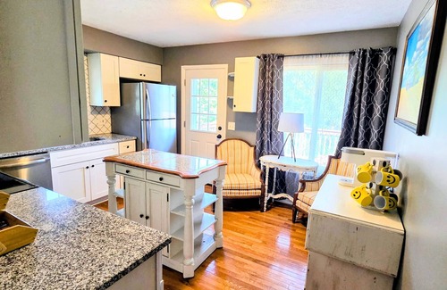 Benson Casa | Stylish 3BR Home in Omaha, Comfort Awaits You!