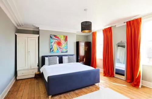 Harrow Road Apartamento | Stylish 3BR Home with Private Patio in Maida Vale