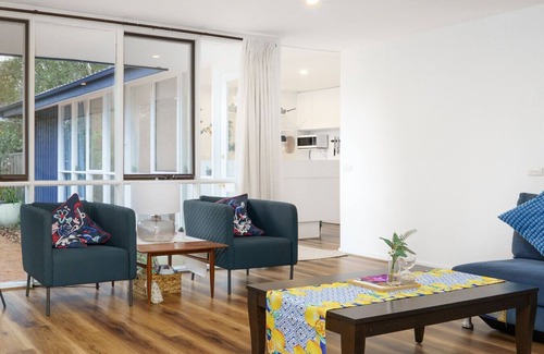 Hawker Apartamento | NEW TO VRBO: Stylish 3BR in Hawker - Colorful and Renovated