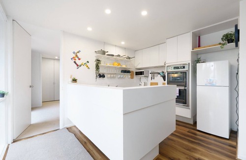 Hawker Apartamento | NEW TO VRBO: Stylish 3BR in Hawker - Colorful and Renovated