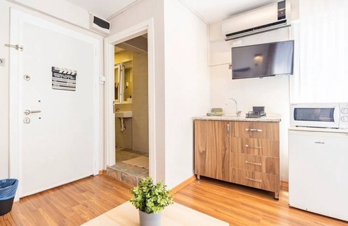 Old City Apartamento | Stylish 3rd-Floor Studio - Fully Equipped - Fast WiFi & AC