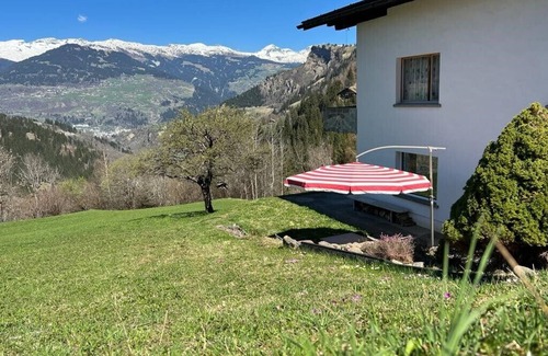 Pitasch Apartamento | Stylish 4 1/2-room garden/holiday apartment with lots of privacy