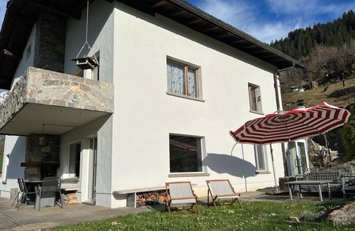 Pitasch Apartamento | Stylish 4 1/2-room garden/holiday apartment with lots of privacy