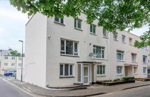 Southampton City Centre Casa | Stylish 4 bed, 4 En-suite in City Centre, Parking