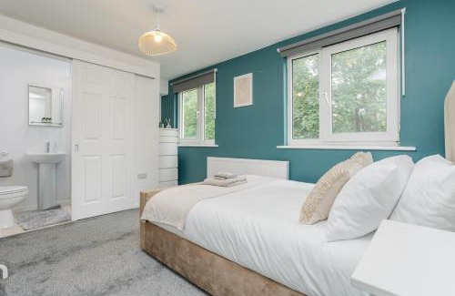 Southampton City Centre Casa | Stylish 4 bed, 4 En-suite in City Centre, Parking