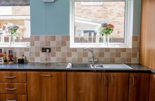 Stockton-on-Tees Casa | Stylish 4 Bed Apartment- Private Garden & Sleeps 8