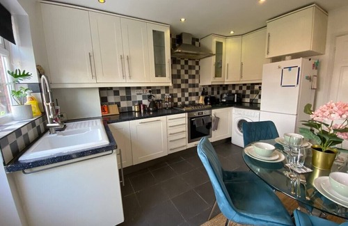 Milton Keynes Casa | Stylish 4 Bedroom House