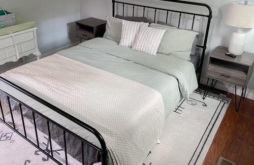 Kabletown Casa | Stylish 4-bedroom family friendly home