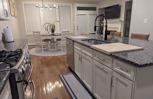 Rockville Casa | Stylish 4BR/3BA Townhome in Crown Gaithersburg, Walk to Rio, Pool, & Restaurants