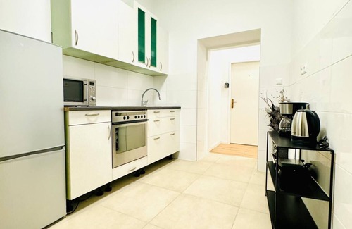 Rudolfsheim-Funfhaus Apartamento | Stylish 4BR Apt Near Westbahnhof