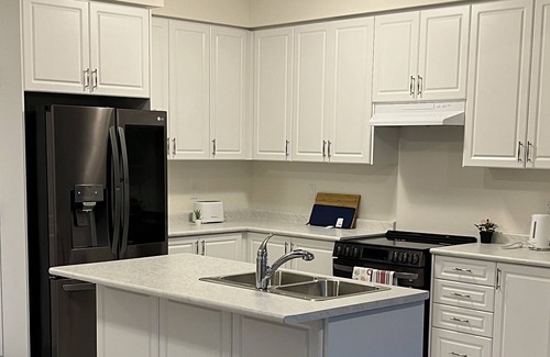 Watertown Casa | Stylish 4BR Home in Waterdown, Burlington, Hamilton