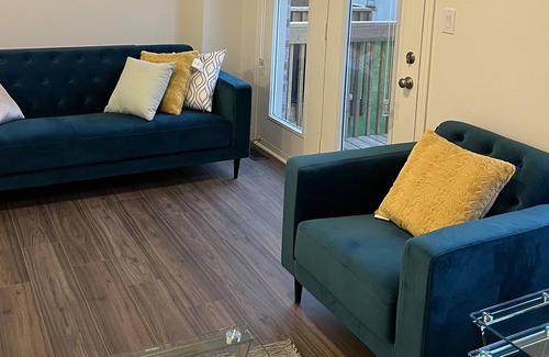 Watertown Casa | Stylish 4BR Home in Waterdown, Burlington, Hamilton