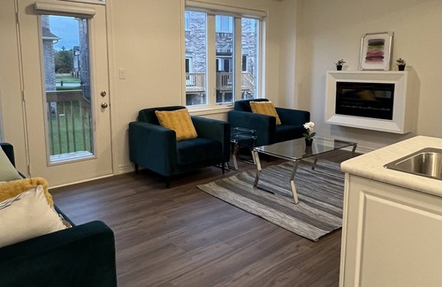 Watertown Casa | Stylish 4BR Home in Waterdown, Burlington, Hamilton