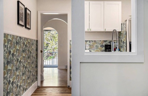 Aksarben - Elmwood Park Casa | Stylish 4BR Getaway! Minutes to Attractions!