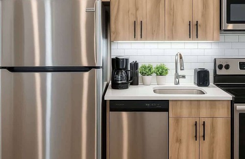 Near South Side Apartamento | Stylish 4BR South Loop Home!