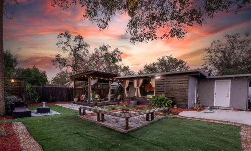 Bearss Plaza Casa | Stylish 4BR with Outdoor Space, Busch Gardens - Renovated