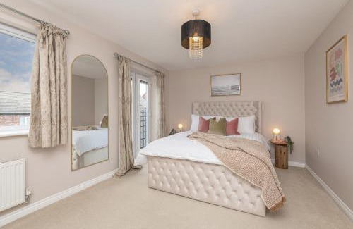 Calder Grove Casa | Stylish 5-Bed Townhouse In Wakefield