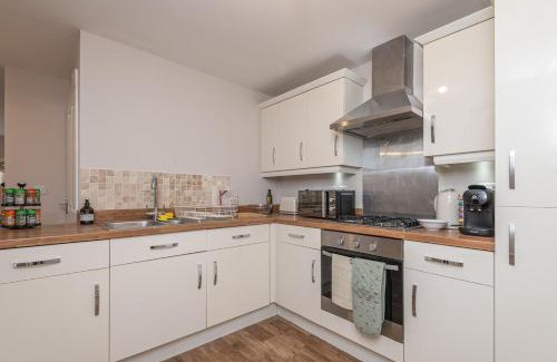 Calder Grove Casa | Stylish 5-Bed Townhouse In Wakefield