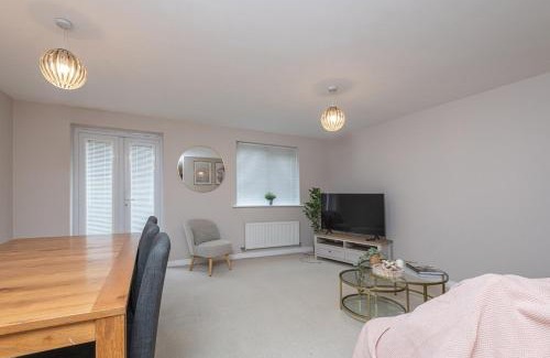 Calder Grove Casa | Stylish 5-Bed Townhouse In Wakefield