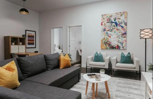 La Petite-Patrie Apartamento | Stylish and bright 2bdr near St-Hubert Plaza