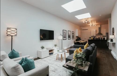 La Petite-Patrie Apartamento | Stylish and bright 2bdr near St-Hubert Plaza