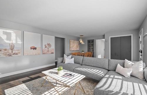 Millvale Casa | Stylish and Bright 3Bd Home, Amazing Deck, Game Room, Free Parking