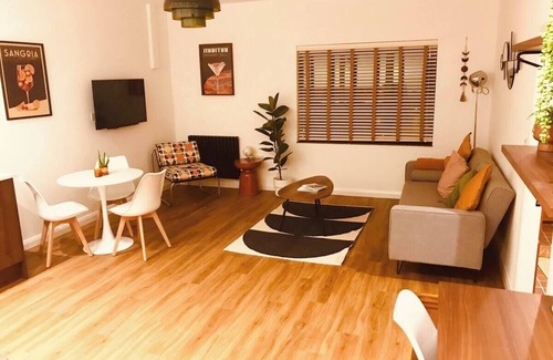 Sherborne Apartamento | Stylish and Comfortable Retro Annexe - 1km from the heart of Sherborne