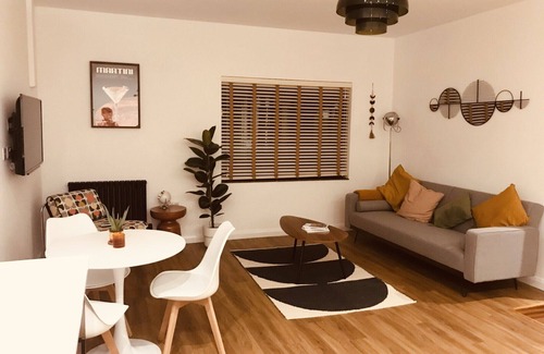 Sherborne Apartamento | Stylish and Comfortable Retro Annexe - 1km from the heart of Sherborne