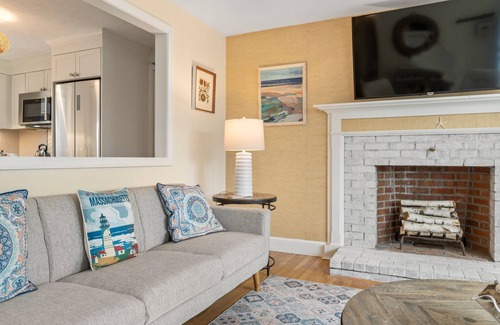 Yarmouth Port Casa | Stylish and completely renovated home close to 6A beaches and villages.