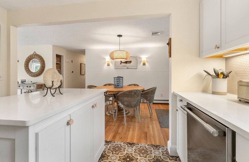 Yarmouth Port Casa | Stylish and completely renovated home close to 6A beaches and villages.