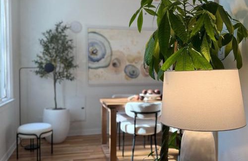Los Angeles Apartamento | Stylish and Cozy 2BR 1BA Getaway Near LAX - LMU - SoFi - Beaches