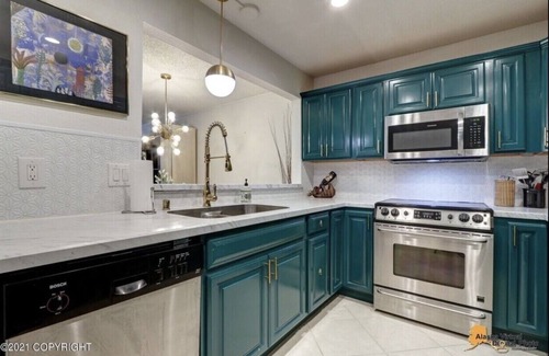 South Addition Condominio | Stylish and Cozy Short-Term Downtown Rental