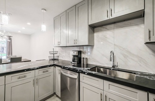 Spring Branch East Casa | Stylish and cozy~ springbranch.