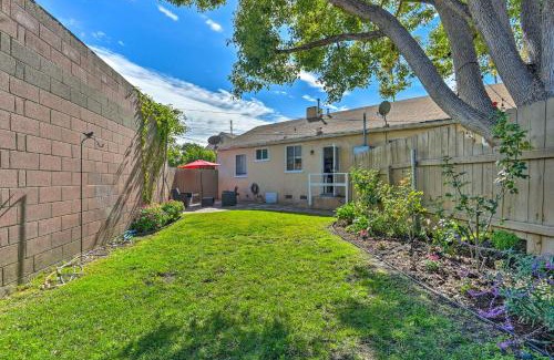 Magnolia Park Casa | Stylish and Modern Burbank Gem with Private Yard!