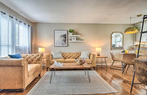 Magnolia Park Casa | Stylish and Modern Burbank Gem with Private Yard!