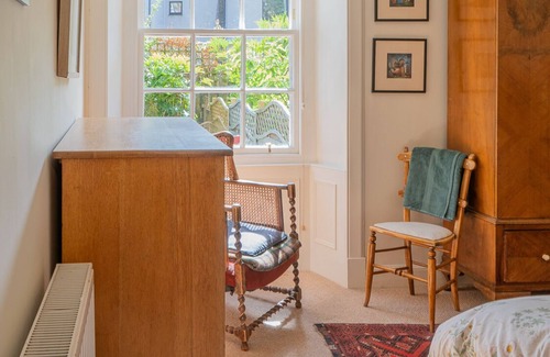 Newington Casa | Stylish and Old-world Home Minutes From City yet Surrounded in Green and Country