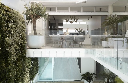 Tamarama Casa | Stylish and Peaceful Luxury Accommodation 5 Minutes From Tamarama Beach