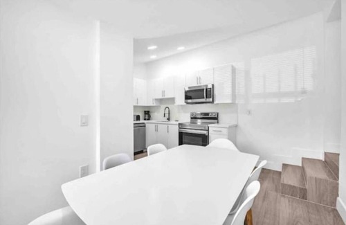 Miami Shores Casa | Stylish and Remodeled 3BR House
