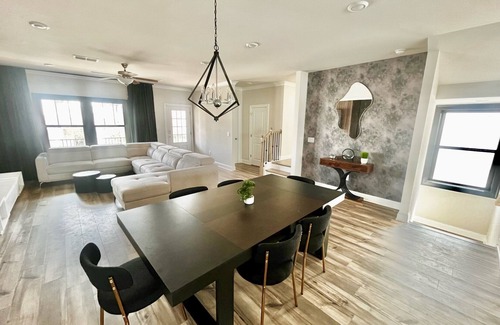 Lawrenceville Casa | Stylish and Spacious Private Room in Modern Townhouse