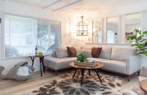 Grayland Casa | Stylish and Spotless Beach Getaway