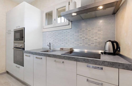 Lonato del Garda Apartamento | Stylish apartment with terrace - Apartment Luce