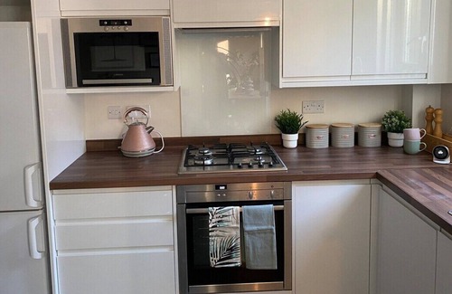 Cleveland Apartamento | Stylish Apartment in Leafy Ealing W13