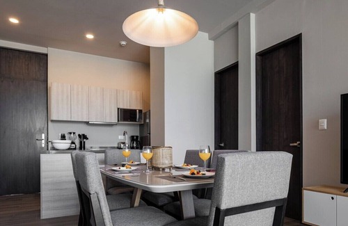 Monterrey Apartamento | Stylish Apartment with Mountain view, Pool & Gym